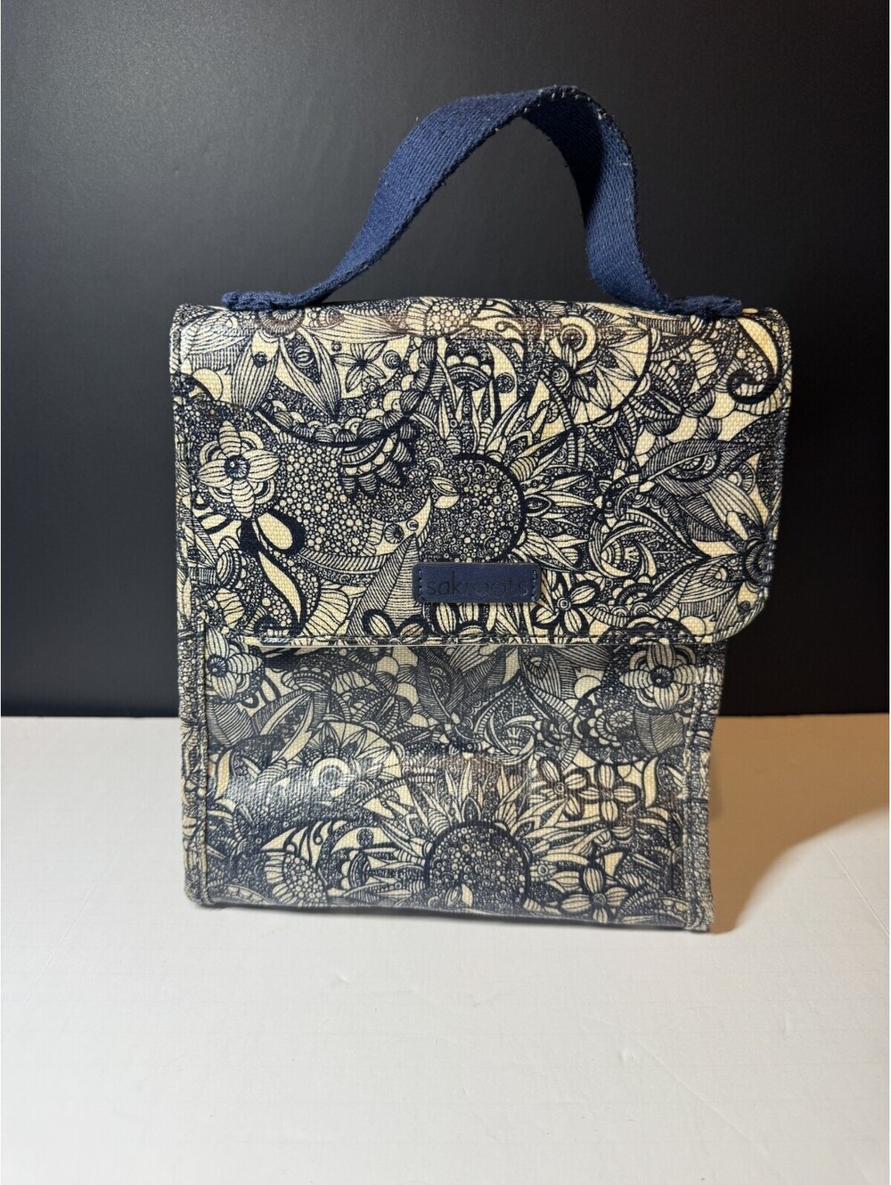Sakroots by the Sak Insulated Lunch Tote Blue and White Floral Needs Cleaning